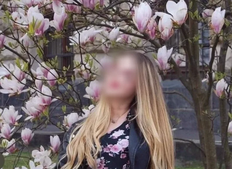 Anja, 25