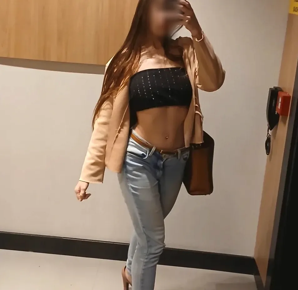 Paula, 21