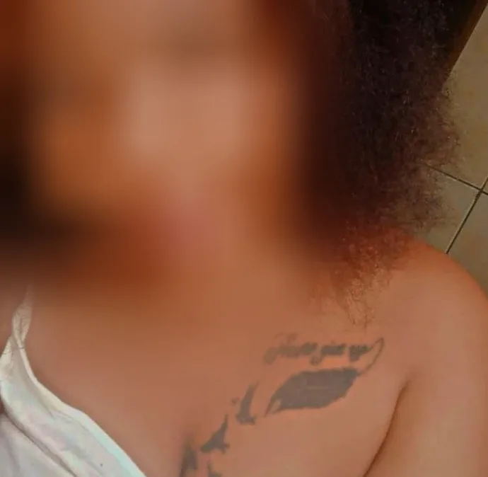 Viktoria, 29