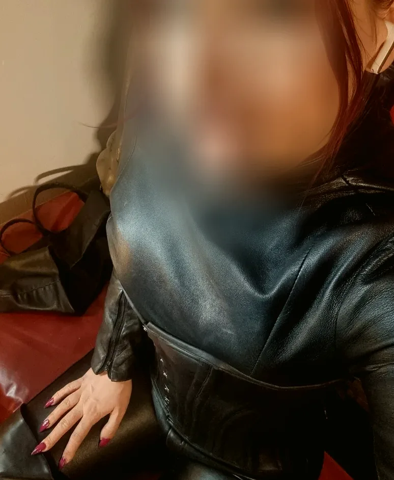 Vivien, 38